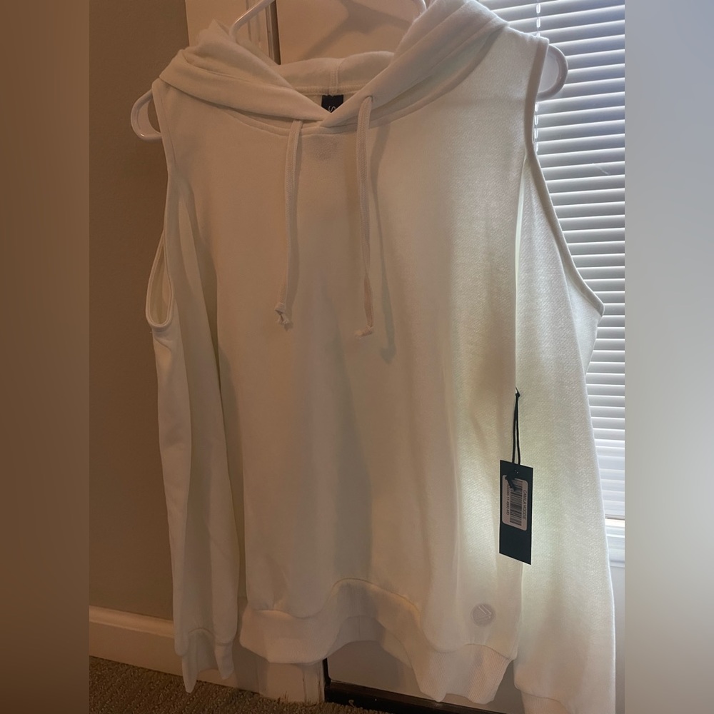 SAVVI blanc (off white) Medium Camila Cold Shoulder hoodie sweatshirt NWT